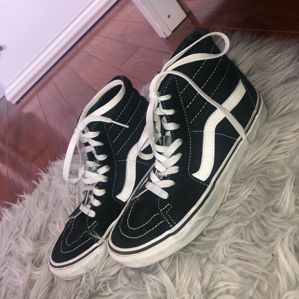 The SK8-HI Vans, Black, Hightop